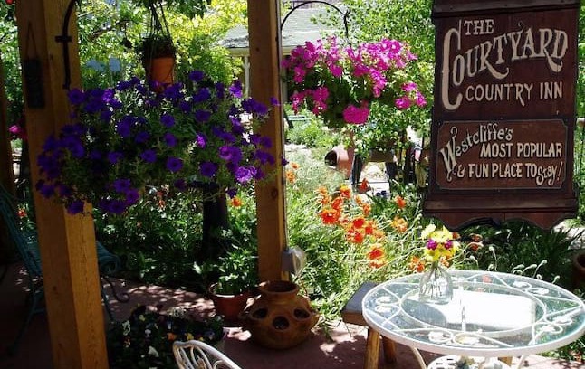 Westcliffe Hotel | Courtyard Country Inn, NO SERVICE FEE #4 Evening