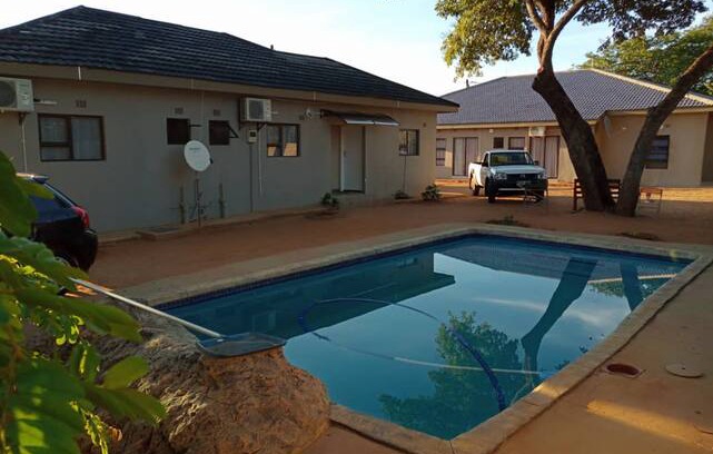 Kasane Bed & Breakfast | CABIN 101 GUEST HOUSE
