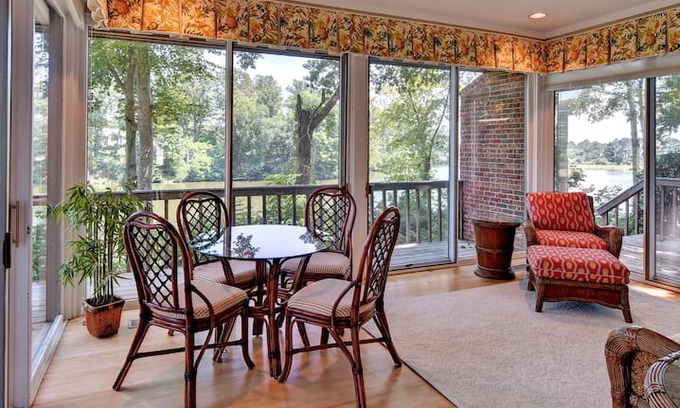Kingsmill House | The 400 House at The Kingsmill Resort