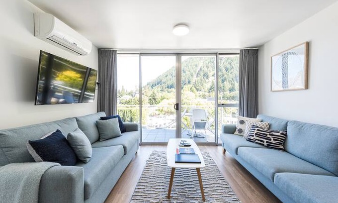 Queenstown City Centre Apartment | ‘Absolute Gem’ Central Queenstown Apartment