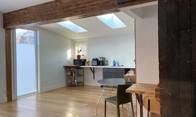 Oakdale Apartment | The Mechanic's Sky Loft - Hudson NY