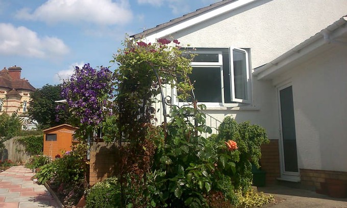 Barnstaple House | Firscott, modern, convenient, self catering annexe