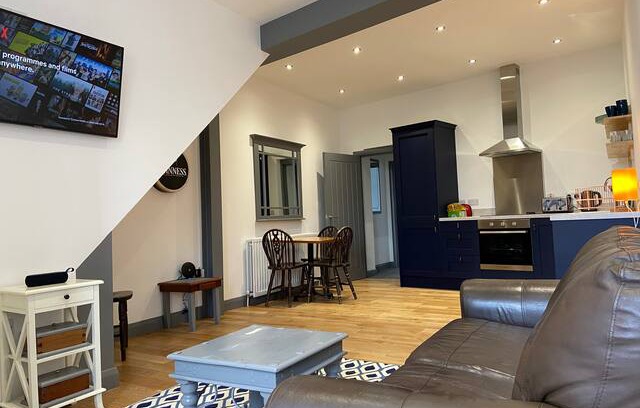 Belfast Apartment | Titanic Workers Apartment #4