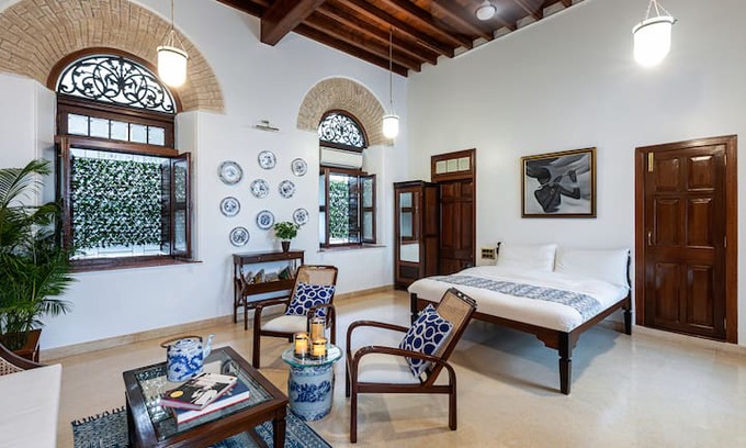 Kemps Corner Apartment | Colonial Home in the Heart of South Mumbai