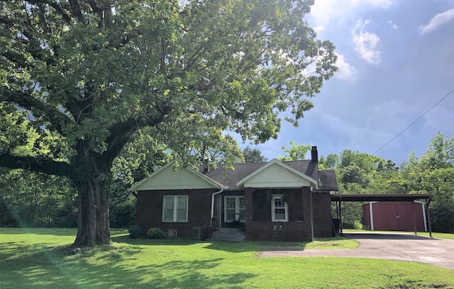 Scotts Hill Cabin | The Parsonage "Entire House"