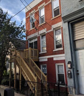 Bridgeport Apartment | The Bridgeport Abode
