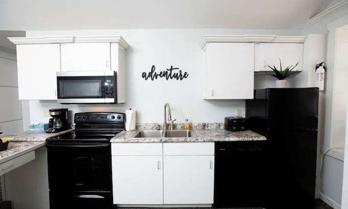 Escanaba Apartment | Beck Plaza Extended Stays Suite A