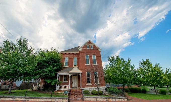 Fayette House | Historic Howard County Jail