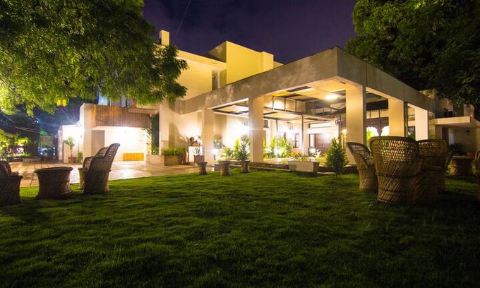 Bhopal Bed & Breakfast | BAGRU, THE TEN