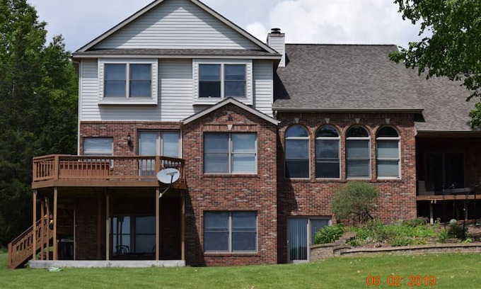 Argentine House | Private Walkout on Beautiful Lobdell Lake