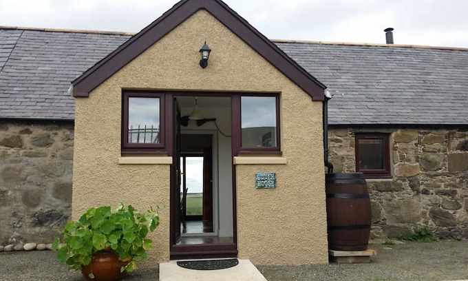 Portsoy Cabin | Redhythe farm "Udder Hoose" Portsoy
