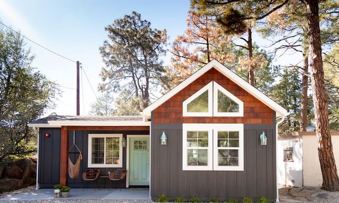 Prescott House | The Downtown Cactus Cottage in the Prescott Pines