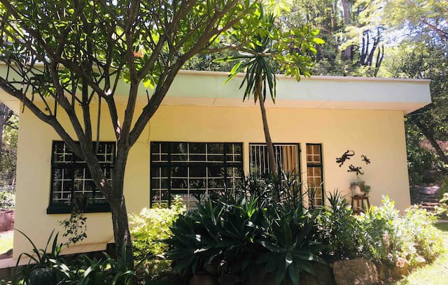Bulawayo House | Burnside Cottage - self catering cottage.