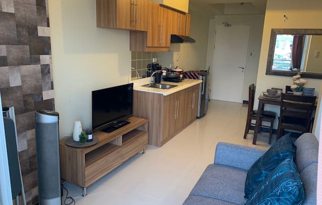 Quezon City Apartment | 1-BR 5Pax Zinnia Towers/Fast Wifi/SM North-Trinoma