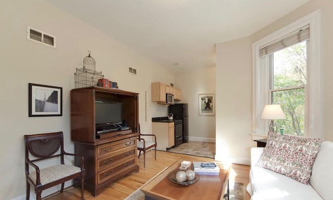 Dupont Circle Apartment | Sojourn | Turnkey Luxury | DuPont 1 Bedroom