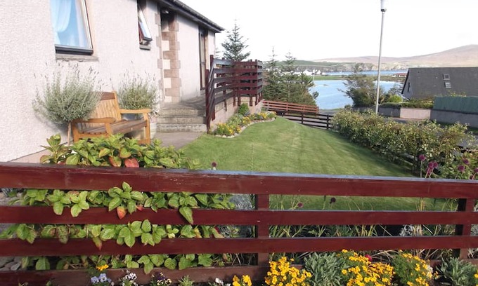Lerwick Bed & Breakfast | DA BROCH BED AND BREAKFAST two room suite Lerwick