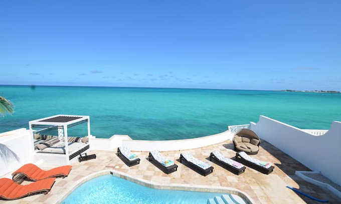 Nassau Villa | Caribbean 7 Oceanfront, private Pool, Gated Community *
