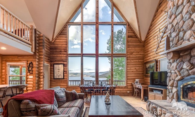 Helper Cabin | Scofield Lakefront Cabin
