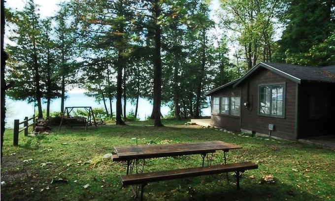 Bellaire Cabin | Vintage Lakefront Cottages on Torch Lake Bellaire