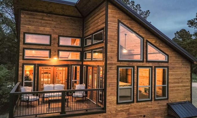 Hochatown Cabin | Dew Drop Inn High LUXE 5 Bedroom Cabin with Sunset VIEWS! Near Broken Bow Lake
