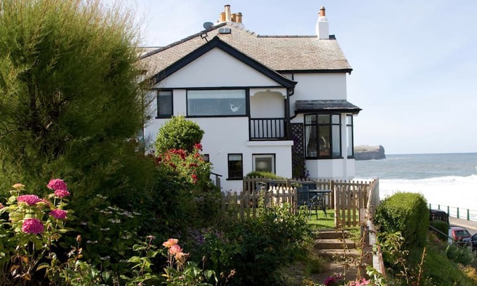 Sandsend Cabin | Sunnybank - Sandsend, Whitby, North Yorkshire