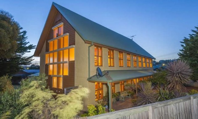 Ocean Grove House | Shanouk Lodge - pet and family friendly getaway