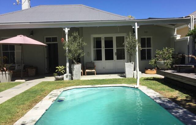 Rondebosch House | Oakhurst Avenue, Rondebosch