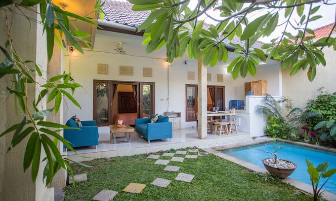 Sunset Road Villa | Lovely Budget Villa in Seminyak