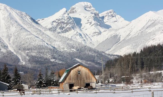 East Kootenay House | Cokato Farms Room #1