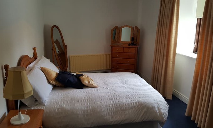 Cloughjordan House | Marion's BnB Room no.1