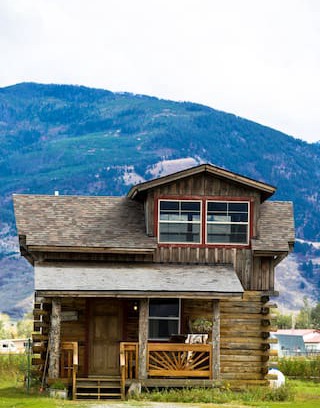 Livingston Cabin | Lost Antler Cabin in Paradise