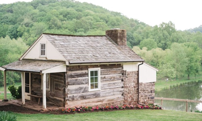 Lititz House | 1700s Log Cabin on Beautiful Hopeland Farm