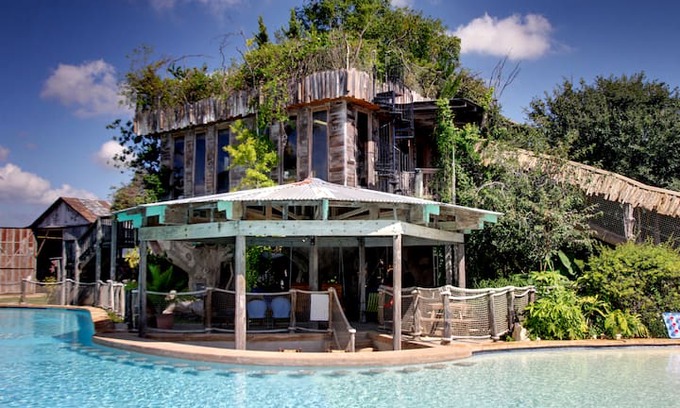 New Braunfels House | Redwood Tree Haus - Cloud Lane