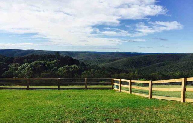 Tallong Other | Hoppers Ridge stay on top of the world!