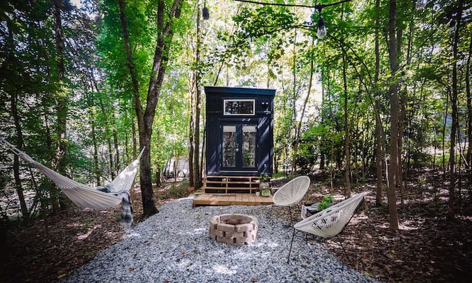 Woodstock House | Tiny House on Little Road