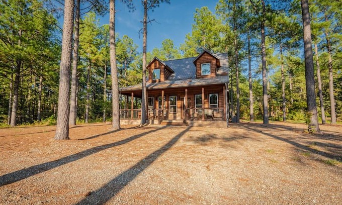 Broken Bow Cabin | Choctaw Ridge Luxury Rustic 3 Bedroom Across the Street from Fishing Pond