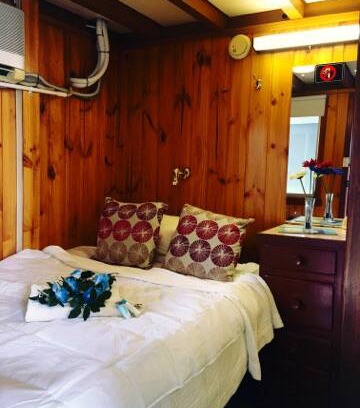 Mildura and Murray Outback Bed & Breakfast | A night aboard the Historic Coonawarra