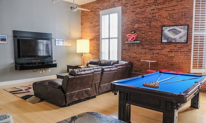 Wholesale District Apartment | 1800 Sq Ft Loft Downtown Near Convention Center