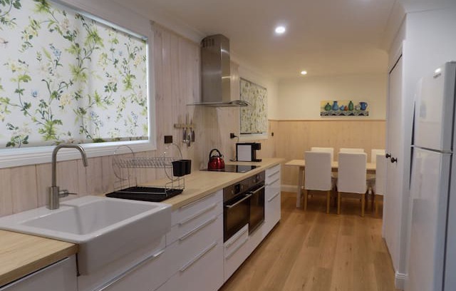 Armidale Apartment | The Creekland Cottage by Twodogfolly