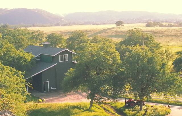 Springville Apartment | Barn APT at the Holland Ranch