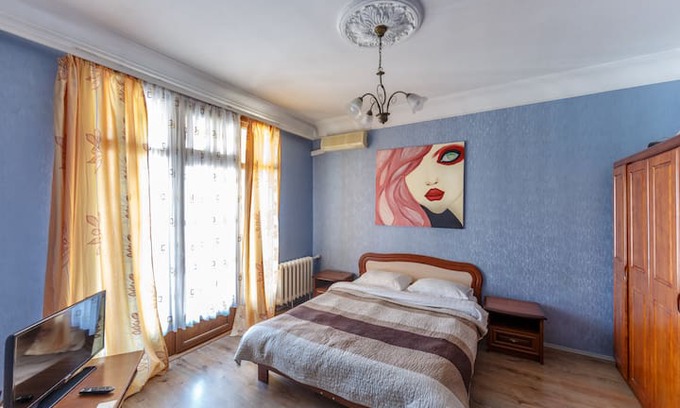 Khreshchatyy Yar Apartment | Best View in Kiev By Far ID 719