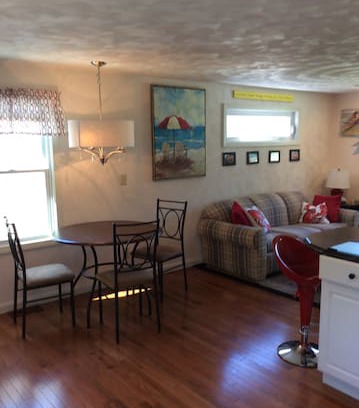 Erie Cabin | Kelso Woods with private beach access!