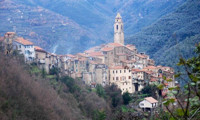 Castel Vittorio House | Charmerende byhus i ligurisk landsby