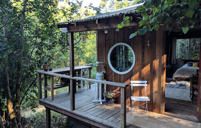 Freestone Cabin | Foxhole Farm | Rustic Cabin Sanctuary
