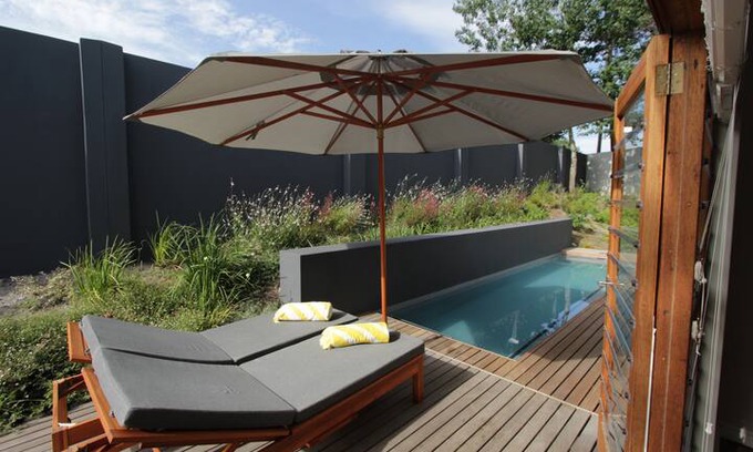 Onrus House | Comfortable Retreat with Sea & Sky