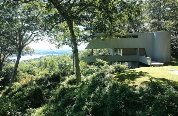 Lyme House | Modern Unique Riverview Hillside Home ★★★Views!