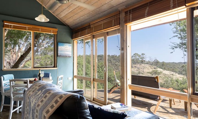 Elevated Plains Cabin | 'Audrey's of Hepburn' cottage set in nature