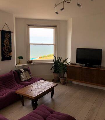 Whitstable Apartment | Flat 7 Tankerton Heights