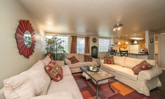 Alki House | Eagles Nest in Alki Beach Guest Suite