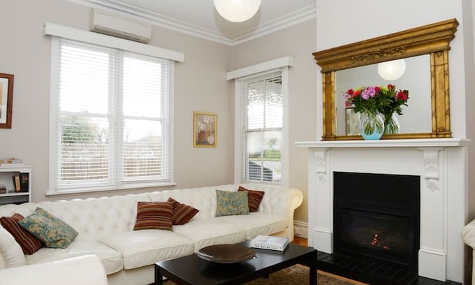 Ballarat House | A Place To Stay - "Ascot & Eyre"
